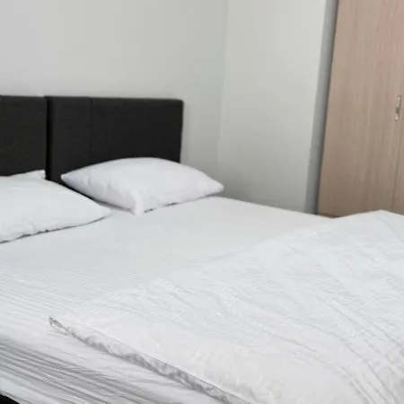 Kara Hotel *
