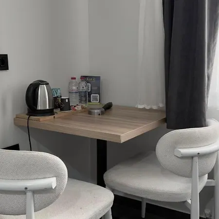 Kara Hotel *