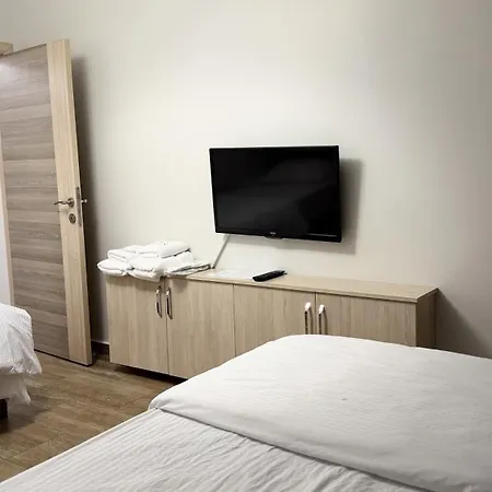 Kara Hotel *